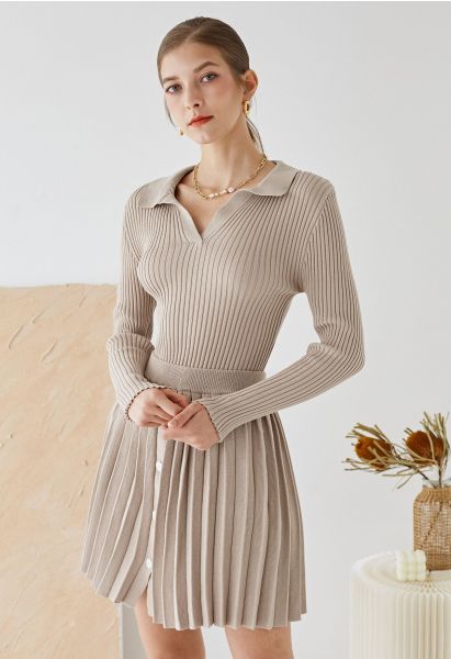 Collared V-Neck Knit Top and Pleated Skirt Set in Oatmeal