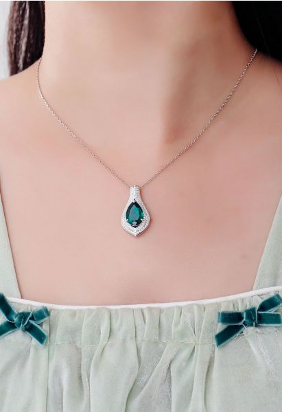 Pear Shape Emerald Gem Necklace