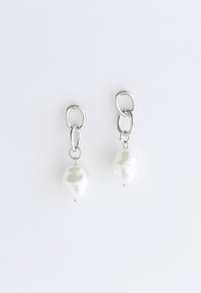 Silver Interlocking Circle and Pearl Earrings