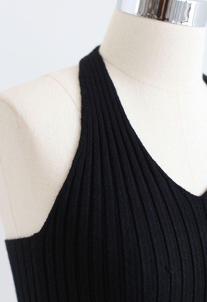 Halter Neck Crop Knit Top in Black