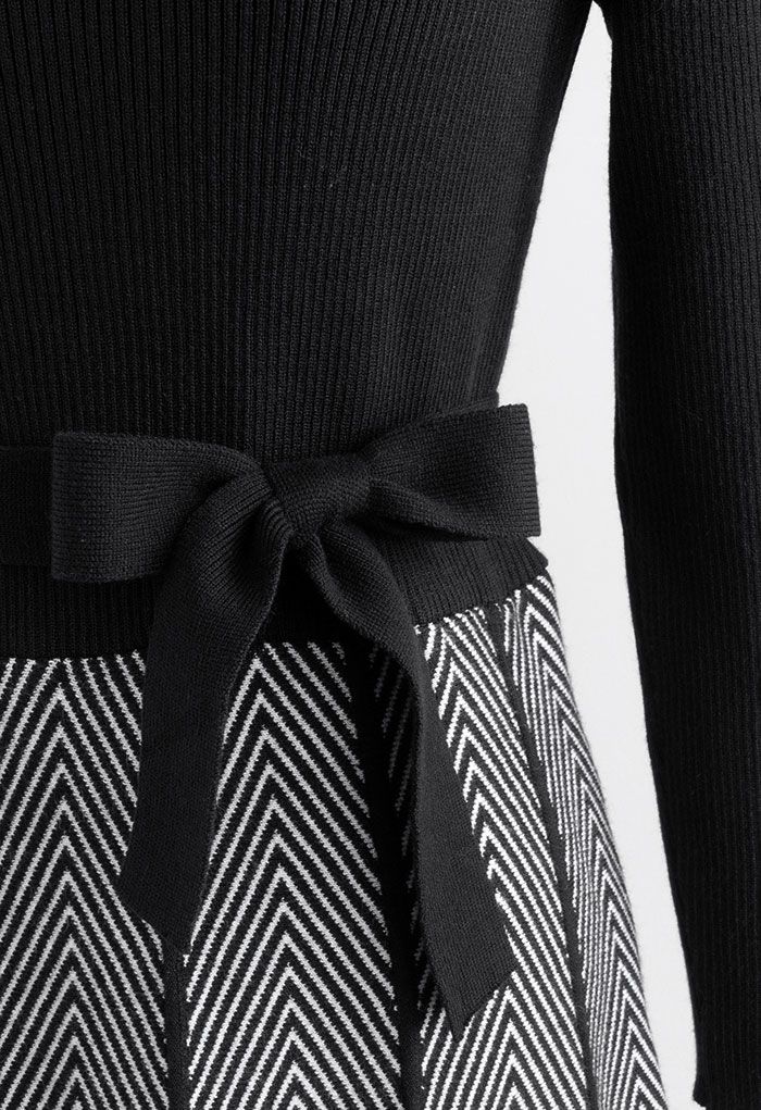 Herringbone Print Mock Neck Belted Knit Dress in Black