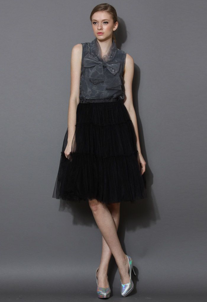 Amore Tulle Midi Skirt in Black