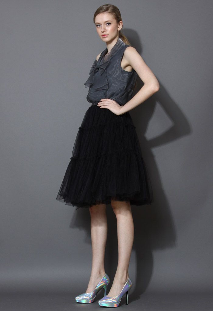 Amore Tulle Midi Skirt in Black