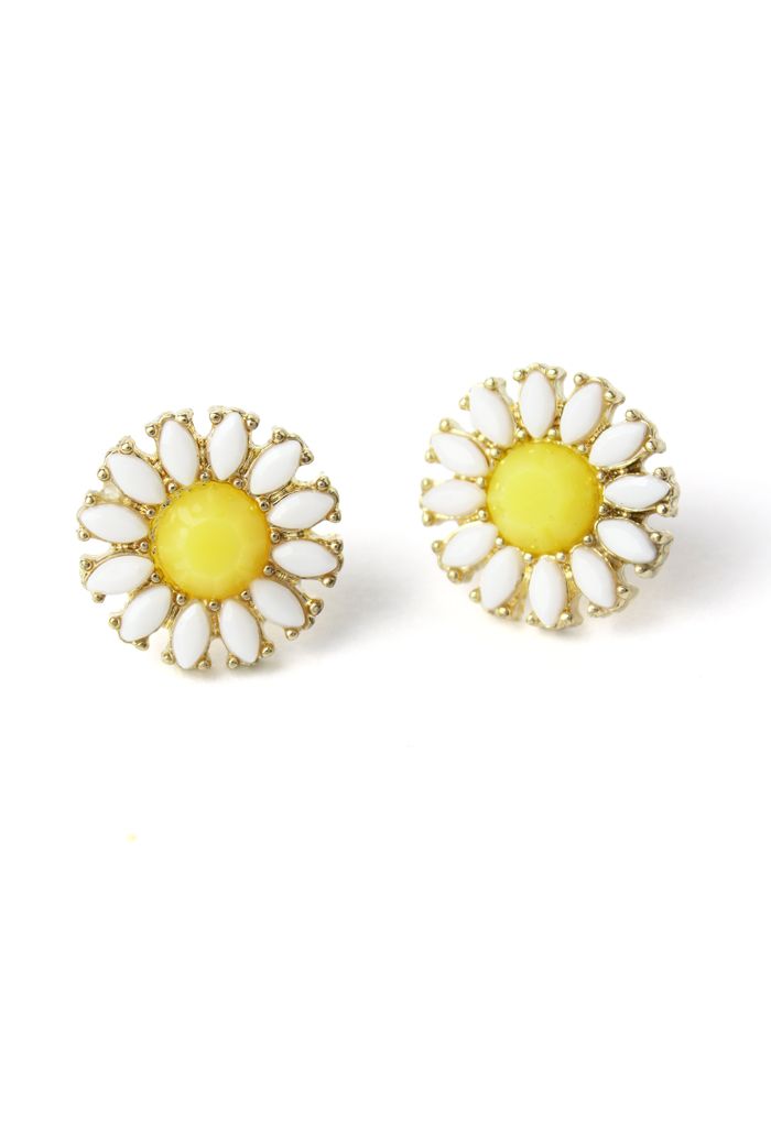 Cheerful Daisy Beads Stud Earrings