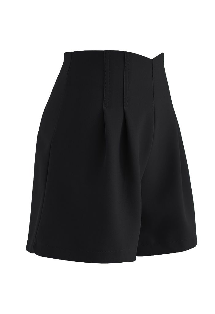 Stitches Waist Pleated Shorts in Black