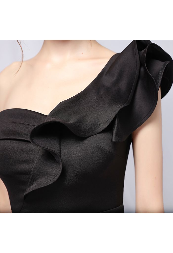 Ruffle One-Shoulder Mermaid Satin Gown in Black