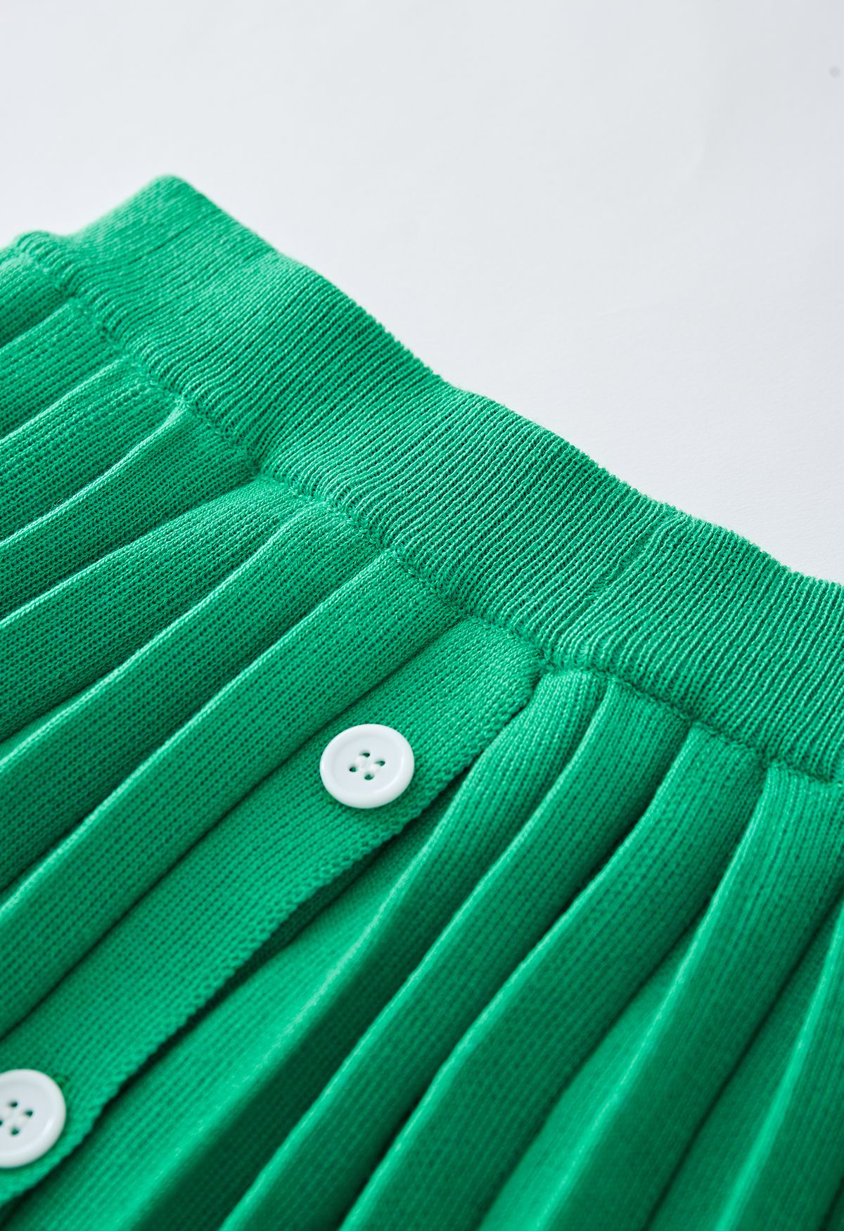 Collared V-Neck Knit Top and Pleated Skirt Set in Green