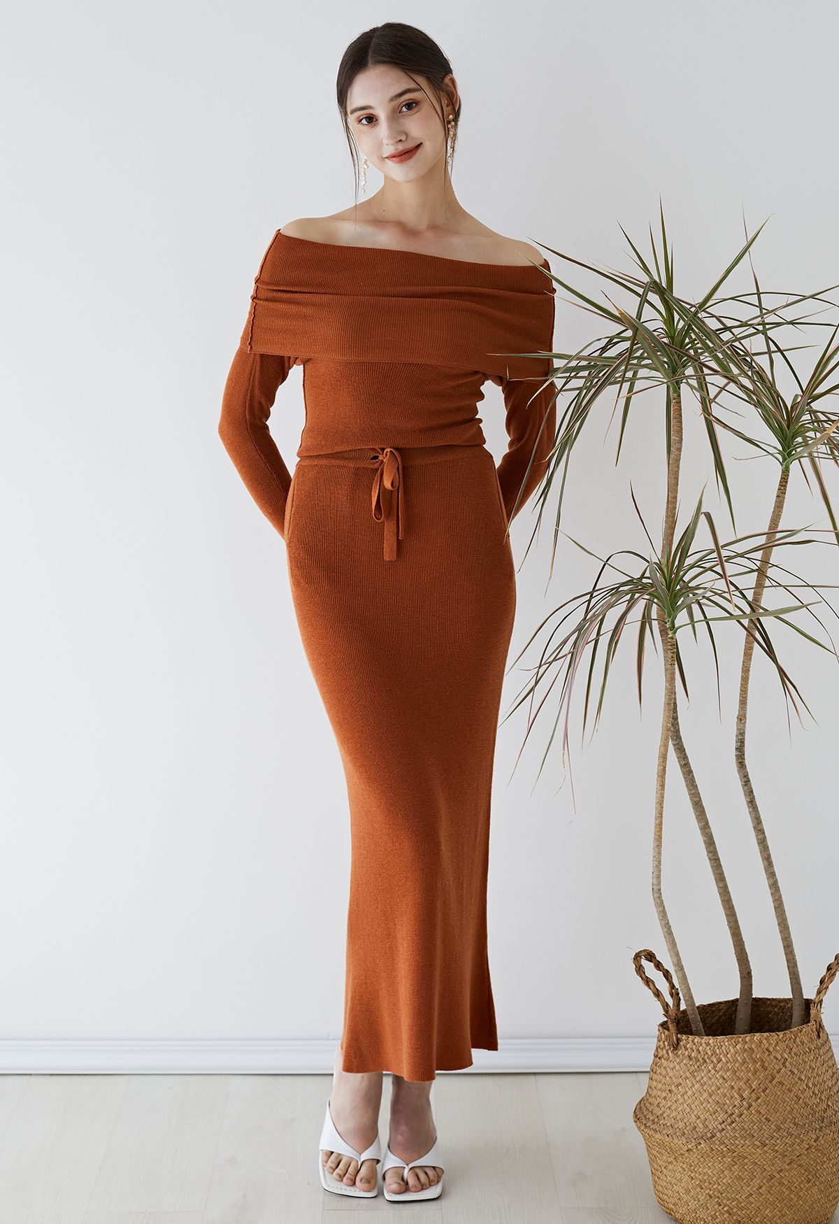 Knitted High Waist Pencil Maxi Skirt in Pumpkin