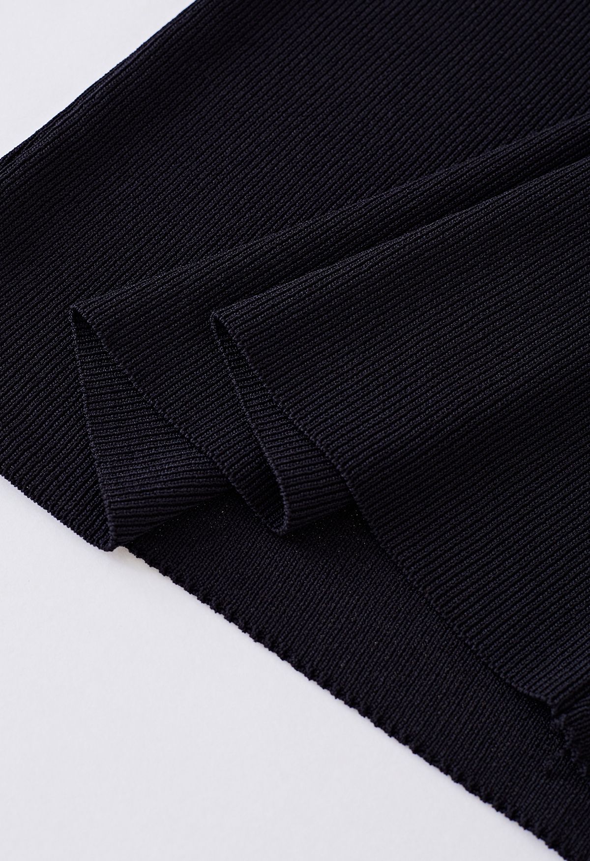Raw-Cut Edge Knit Tank Top in Black