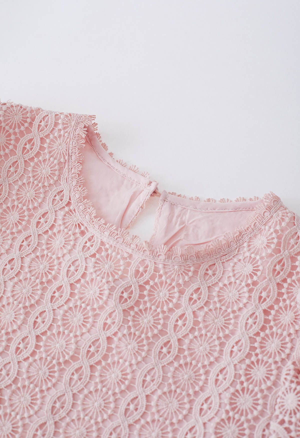 Full Crochet Bubble Short Sleeves Top in Pink