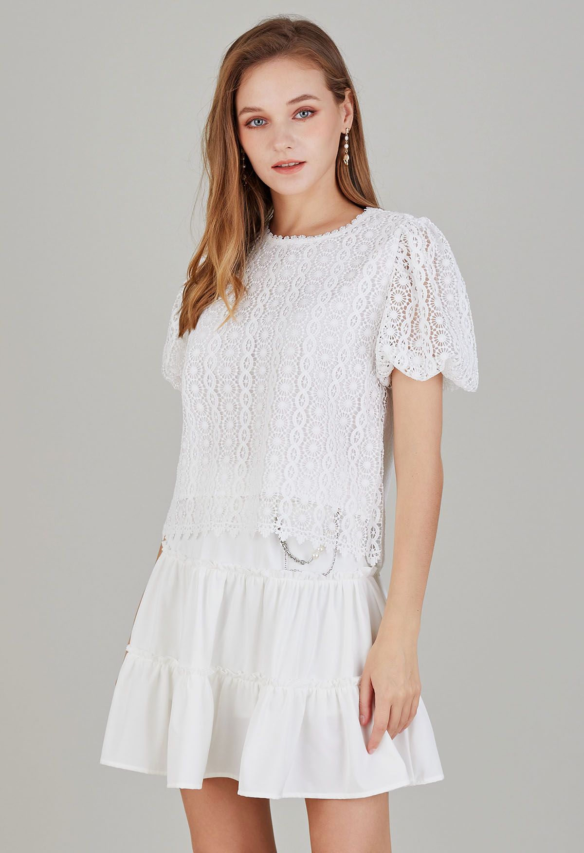 Pearl Chain Ruffle Detail Frilling Skirt in White