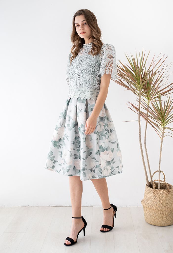 Shimmery Flower Jacquard Pleated Midi Skirt