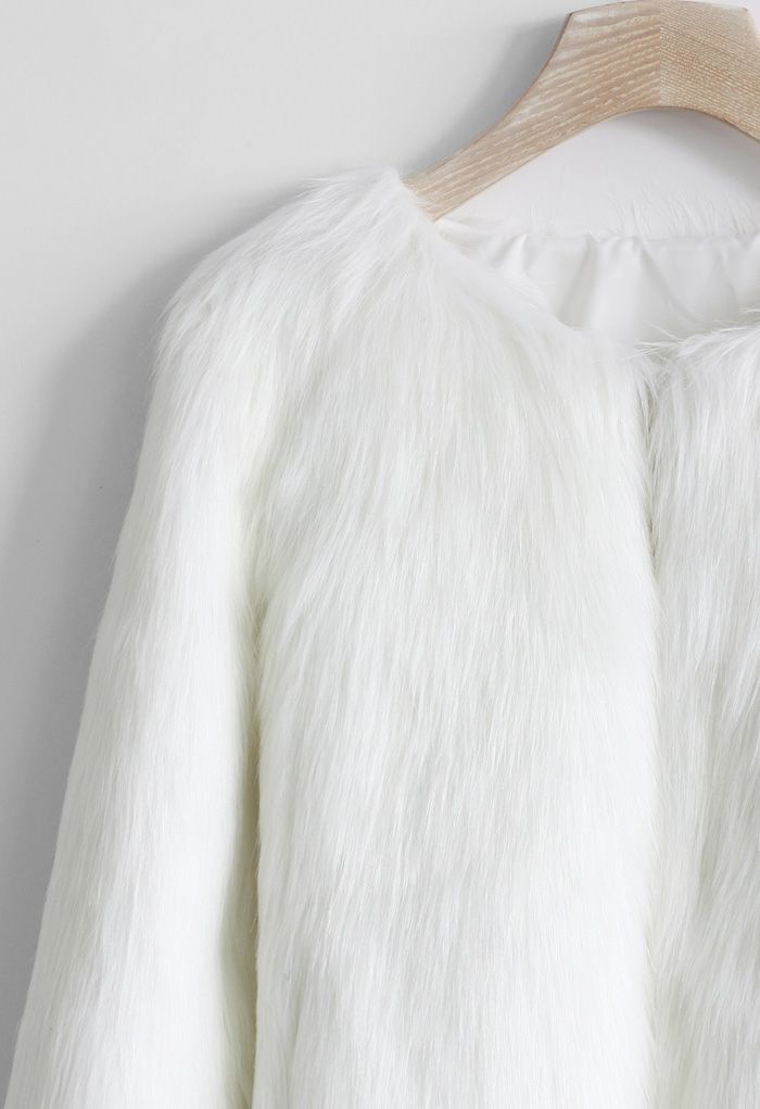 My Chic Faux Fur Coat in White